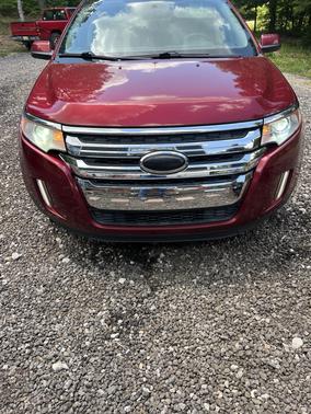 Red 2013 Ford Edge SEL