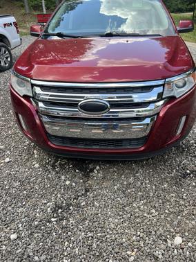 Red 2013 Ford Edge SEL