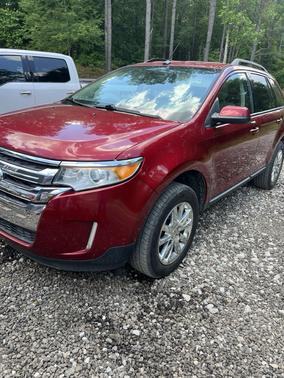 Red 2013 Ford Edge SEL