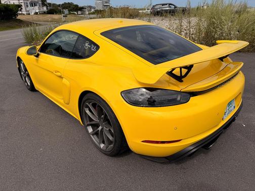 Yellow 2022 Porsche 718 Cayman 718 Cayman GT4