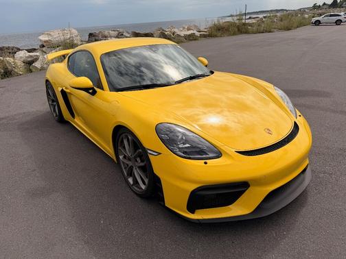 Yellow 2022 Porsche 718 Cayman 718 Cayman GT4