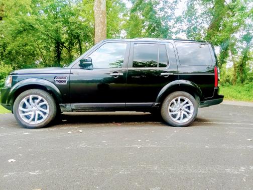Black 2014 Land Rover LR4 HSE