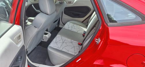 Red 2012 Ford Fiesta SE