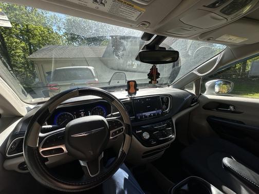 2021 Chrysler Pacifica Touring