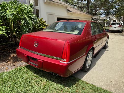 Red 2006 Cadillac DTS Luxury