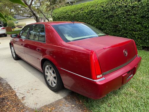 Red 2006 Cadillac DTS Luxury