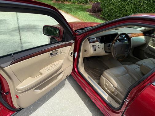Red 2006 Cadillac DTS Luxury