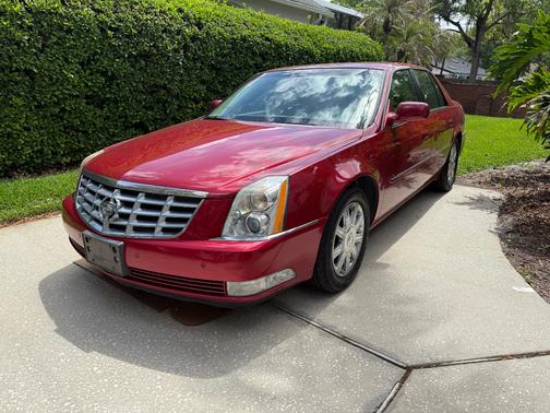 Red 2006 Cadillac DTS Luxury