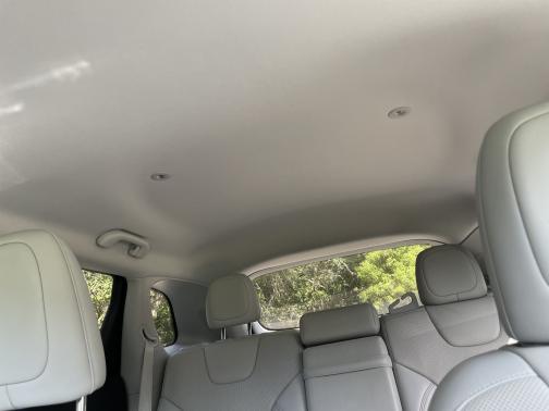 Photo 5 of 12 of 2019 Jeep Cherokee Limited