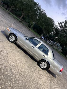 Gray 2004 Mercury Grand Marquis GS