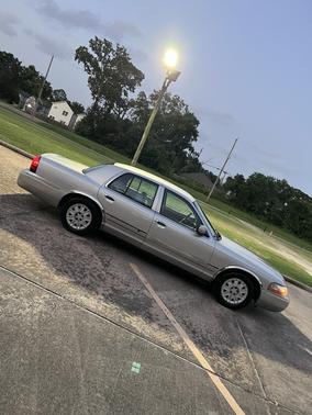 Gray 2004 Mercury Grand Marquis GS