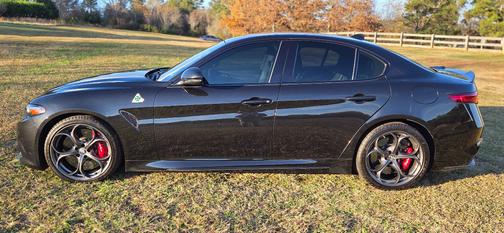 2017 Alfa Romeo Giulia Quadrifoglio