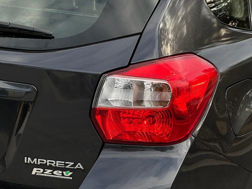 2015 Subaru Impreza 2.0i Premium