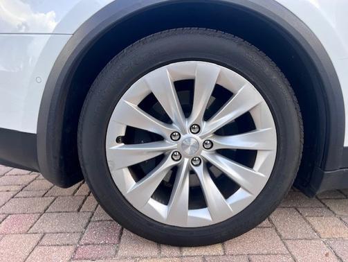 2020 Tesla Model X Long Range