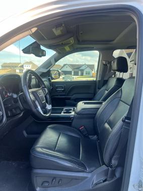 White 2018 GMC Sierra 1500 SLT
