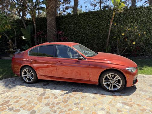 2018 BMW 330 i