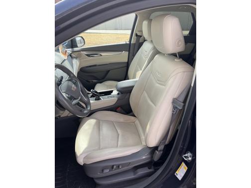 Photo 5 of 8 of 2019 Cadillac XT5 Premium Luxury