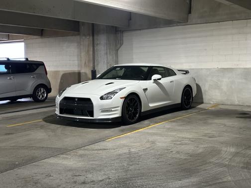 2013 Nissan GT-R Black Edition