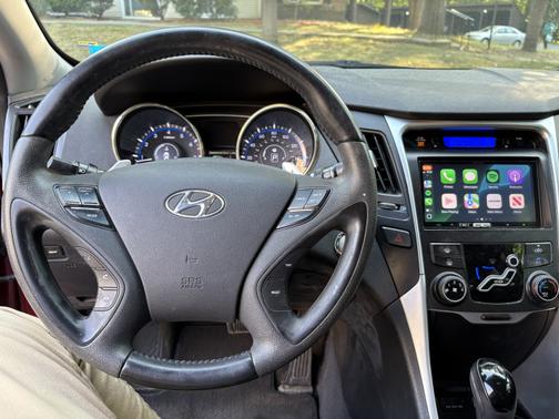 2012 Hyundai SONATA SE