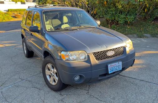 Green 2005 Ford Escape XLT