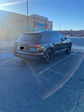 2022 Audi Q7 45 Premium