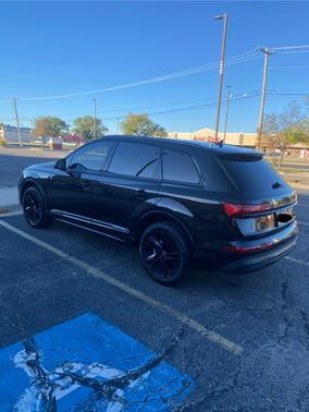 2022 Audi Q7 45 Premium