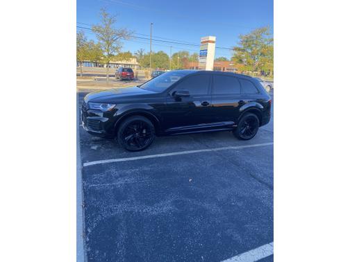 2022 Audi Q7 45 Premium