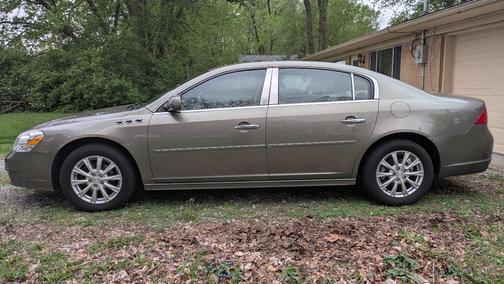 Brown 2011 Buick Lucerne CXL
