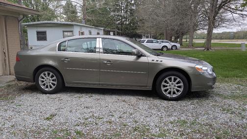 Brown 2011 Buick Lucerne CXL