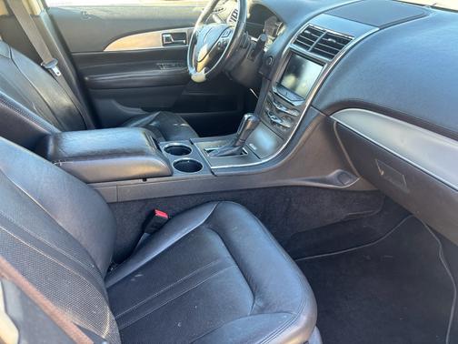 2013 Lincoln MKX Base