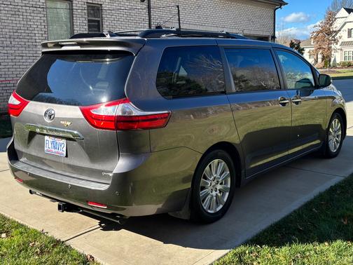 2017 Toyota Sienna Limited
