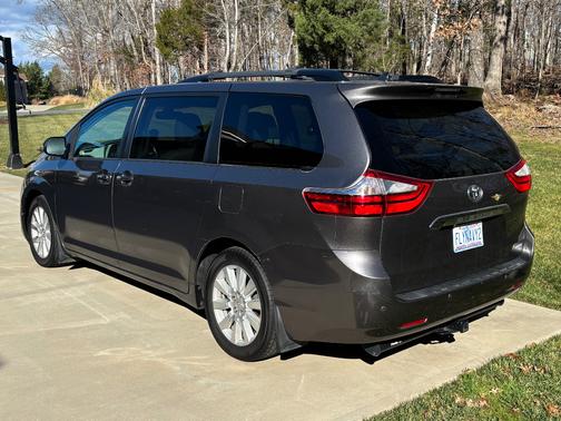 2017 Toyota Sienna Limited