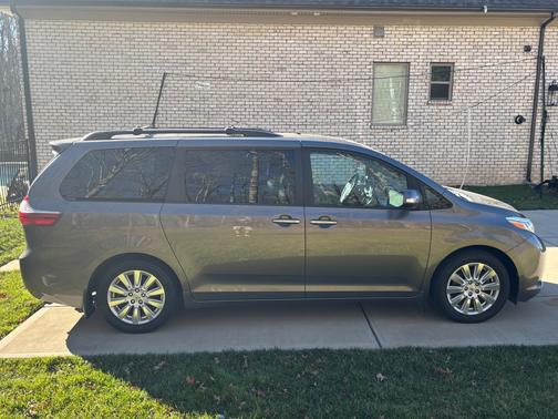 2017 Toyota Sienna Limited