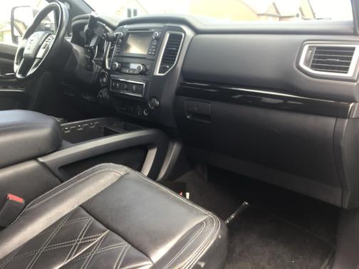 2018 Nissan Titan XD SV
