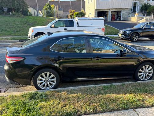 Black 2019 Toyota Camry LE
