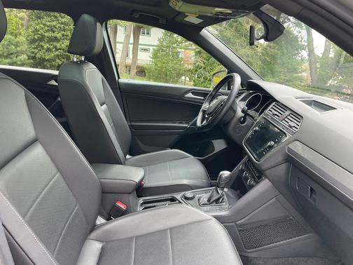 Silver 2020 Volkswagen Tiguan 2.0T SE R-Line Black