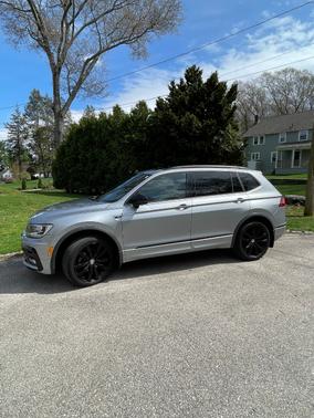 Silver 2020 Volkswagen Tiguan 2.0T SE R-Line Black