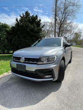 Silver 2020 Volkswagen Tiguan 2.0T SE R-Line Black