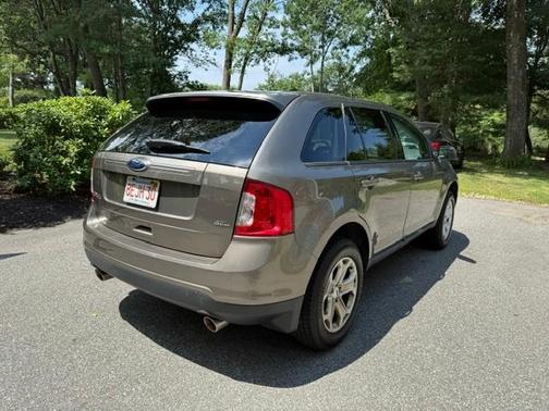 Beige 2013 Ford Edge SEL
