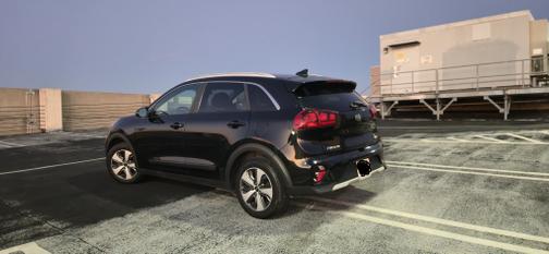 Black 2020 Kia Niro LX