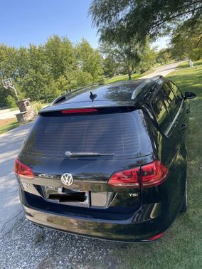 2016 Volkswagen Golf SportWagen TSI Limited Edition