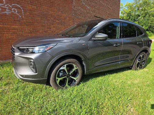 Gray 2025 Ford Escape ST-Line Elite