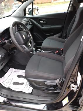 Black 2019 Chevrolet Trax LS