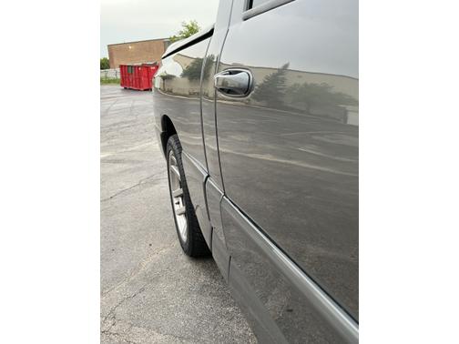 Photo 3 of 24 of 2006 Dodge Ram 1500 SRT-10