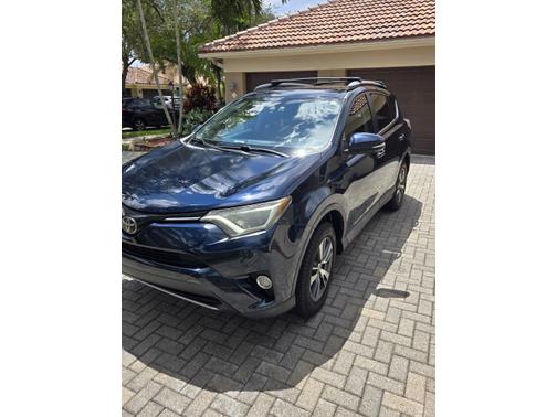 2017 Toyota RAV4 XLE