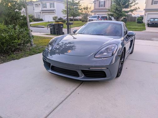 2017 Porsche 718 Cayman Base