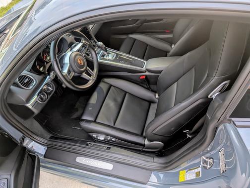 2017 Porsche 718 Cayman Base