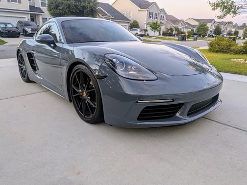2017 Porsche 718 Cayman Base