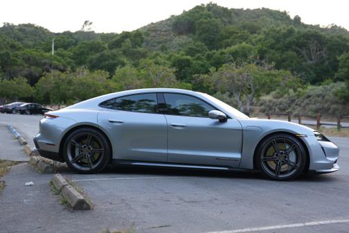 2020 Porsche Taycan Turbo