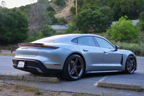 2020 Porsche Taycan Turbo